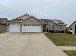 276 Sunnybrooke, Troy, IL 62294