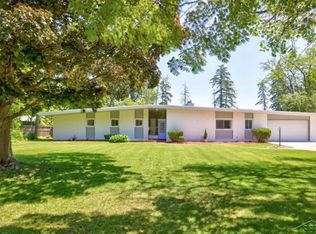 61 Benton Rd, Saginaw, MI 48602