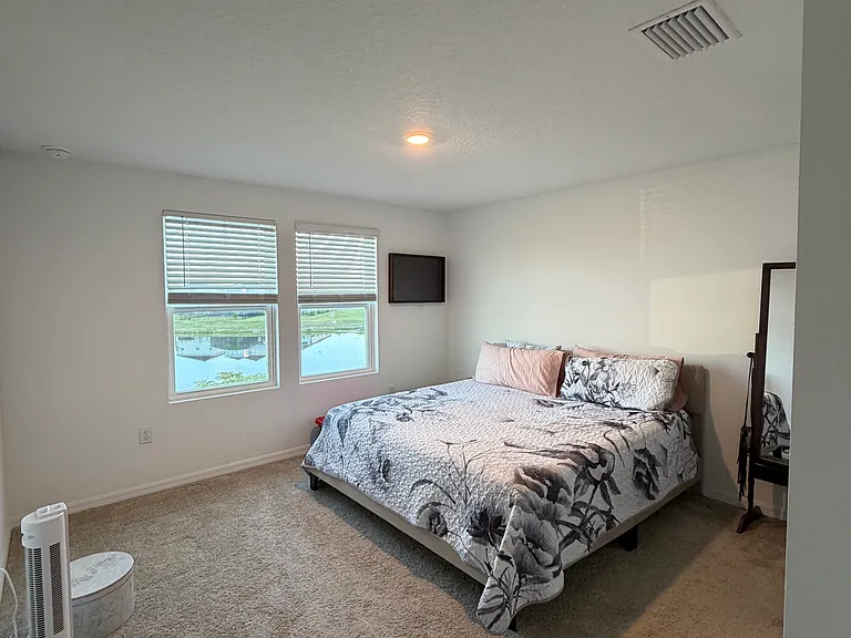 5730 Archipelago — Photo 13