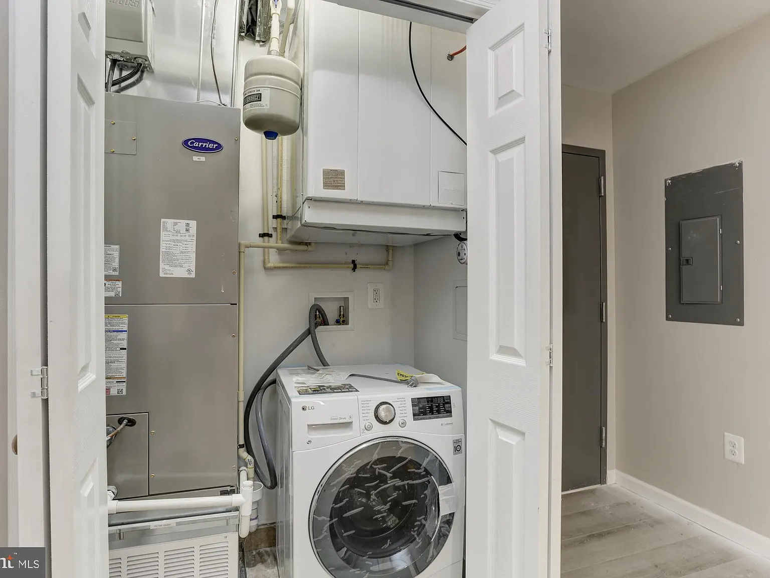 2 bed, 900 sqft, $1,700 — Photo 4