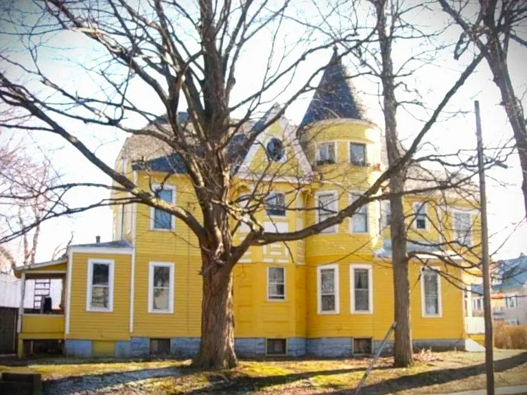 25 Woodlawn Ave #6 — Photo 2