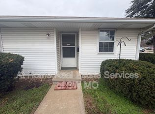 907A S Fort Ave, Springfield, MO 65806