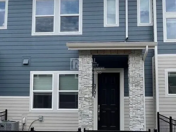 2721 Bear Springs Cir, Longmont, CO 80503