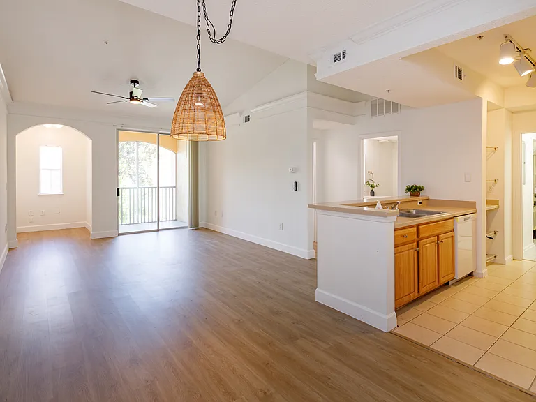 12020 Villanova Dr #105 — Photo 4