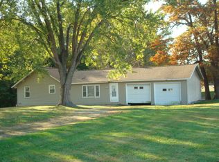 25502 E 1750th Rd, Marshall, IL 62441