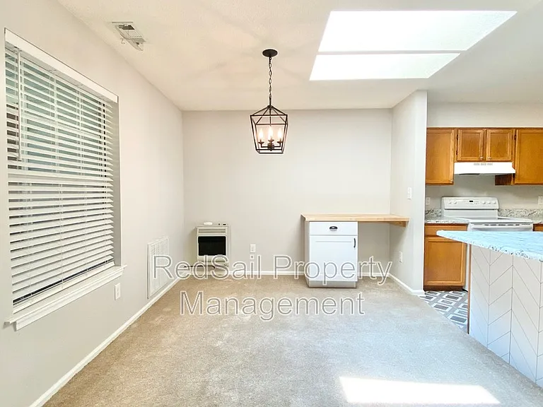 5310 Gardner Ct — Photo 5