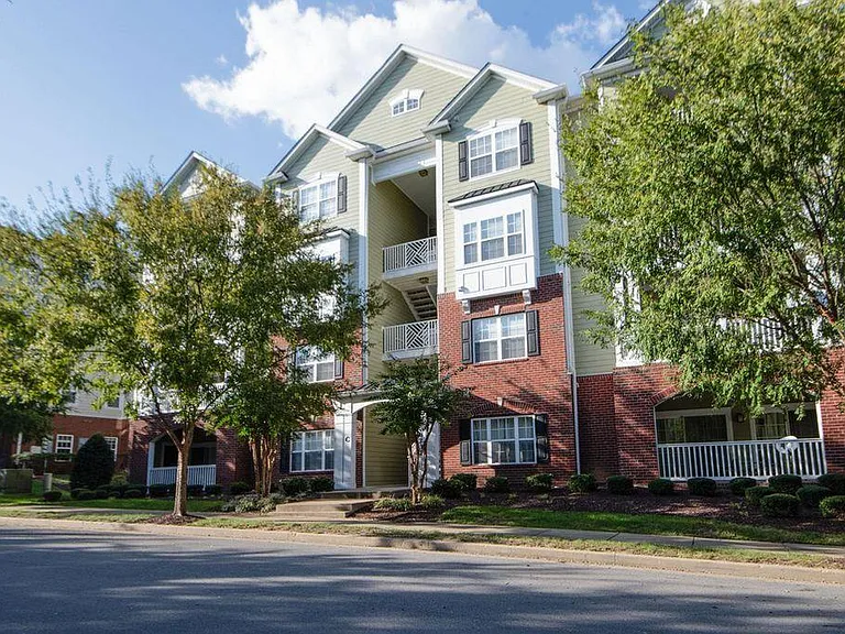 8231 Lenox Creekside Dr #C-10 — Photo 1