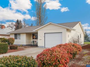 654 Oregon Way, Woodburn, OR 97071