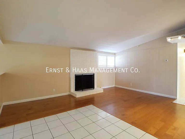 3310 E Curry St — Photo 4