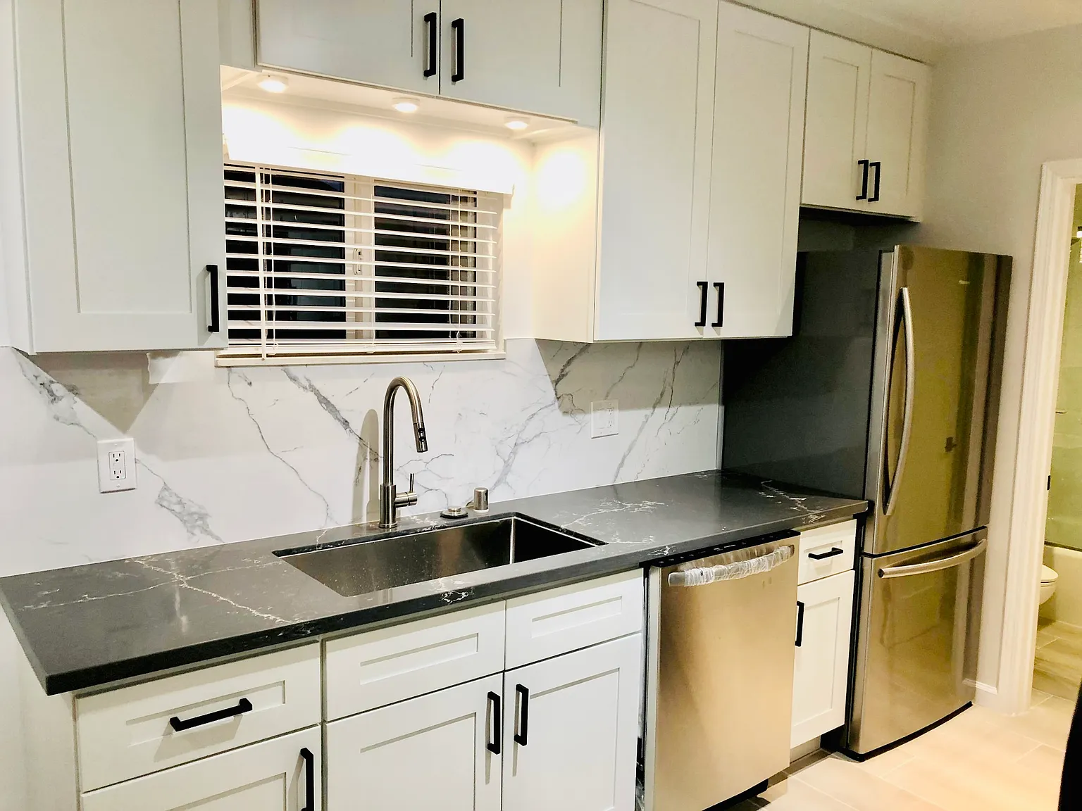 3 bed, 900 sqft, $950 — Photo 4
