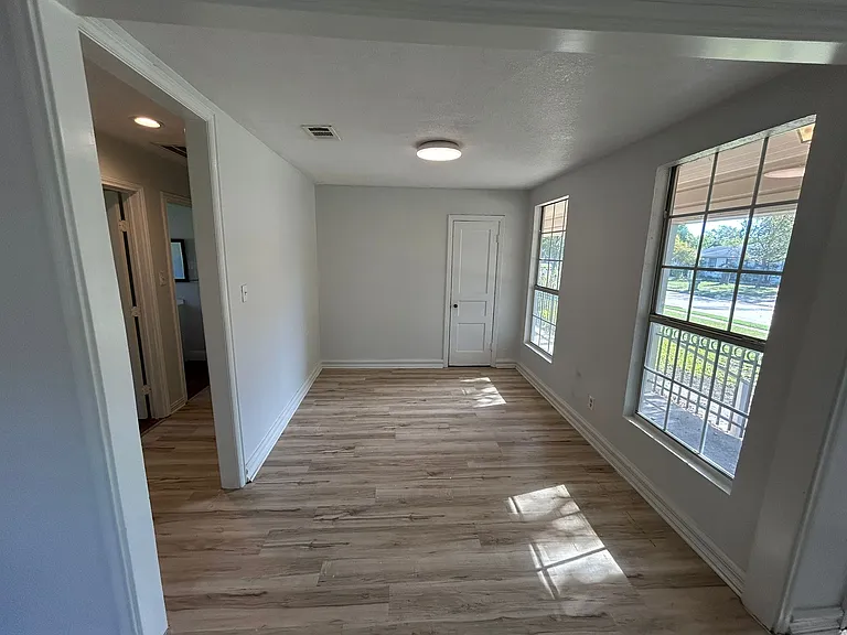 1531 Maple Dr — Photo 6
