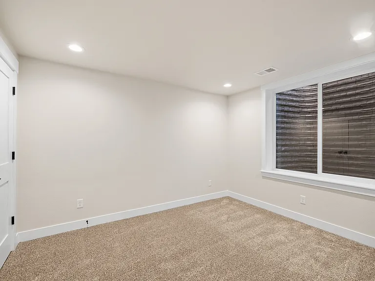 4031 Saddleback Ln — Photo 32