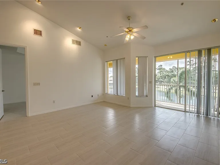 15250 Riverbend Blvd #204 — Photo 6