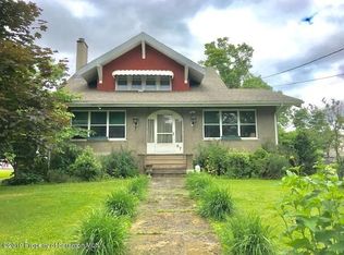 87 State St, Nicholson, PA 18446