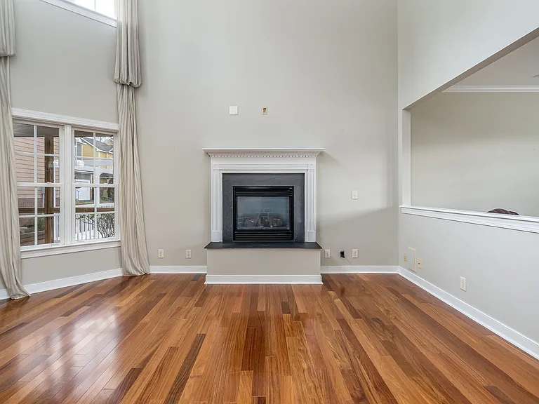 421 Suri Dr — Photo 12
