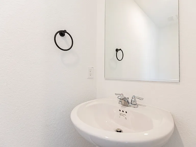 31708 Ambrose St — Photo 14