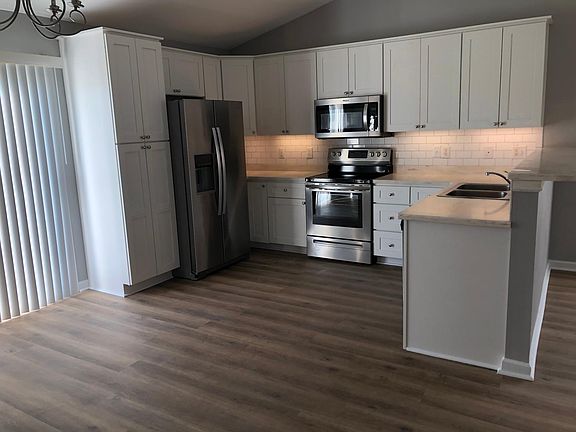3rd image of 132 Lewis Rd