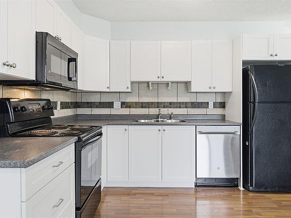 4th image of 383 Wale Rd #103