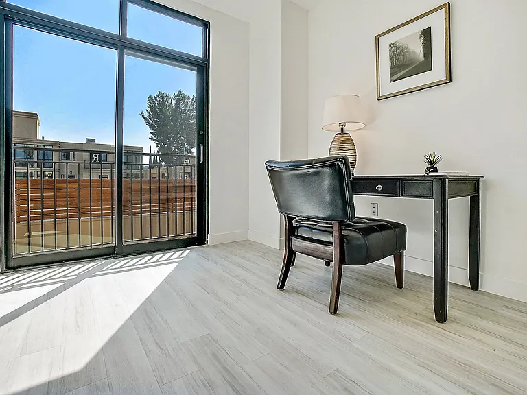 Residences at Village Walk — Photo 62