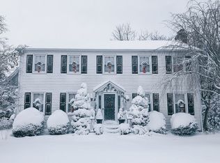 25 Lindbergh St, Locust Valley, NY 11560