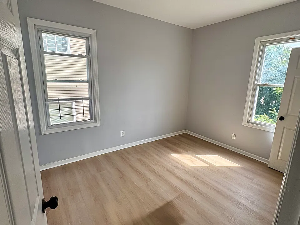 96 Osborne Ter #2