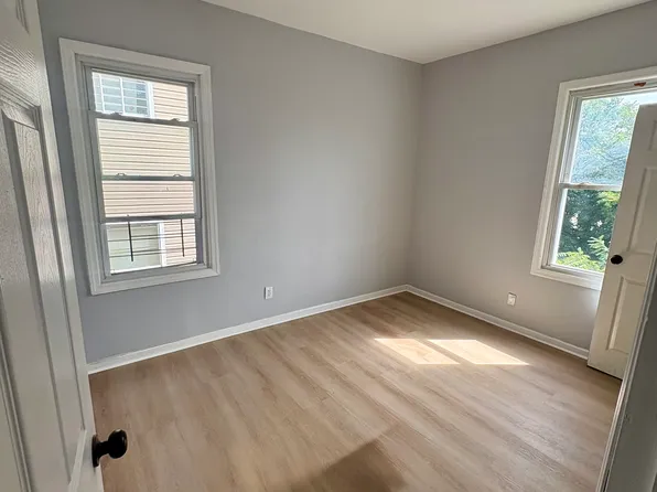 96 Osborne Ter #2, Newark, NJ 07108