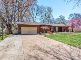 6501 Hidden Tree Ln, Amherst, OH 44001