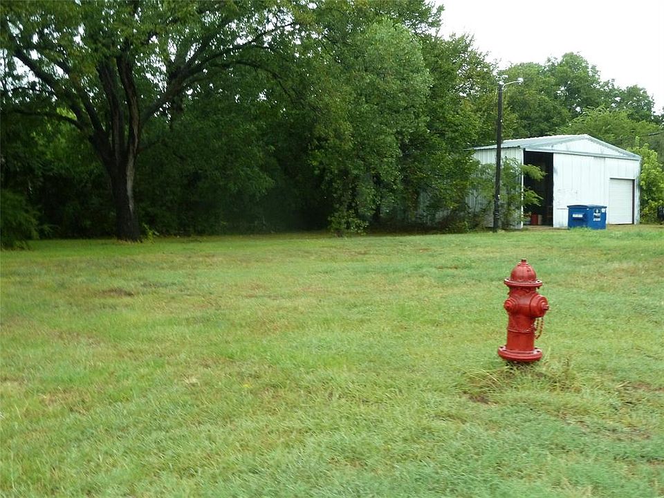 1st image of 400 W Franklin St Lot 7