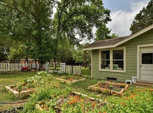 901 S Pecan Ave, Luling, TX 78648