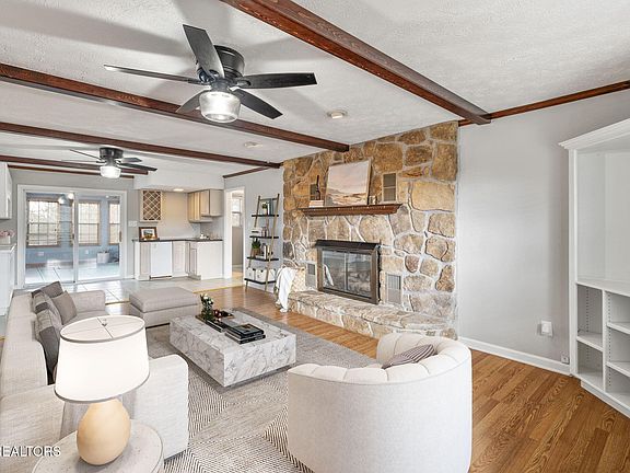 4th image of 1413 Farrington Dr