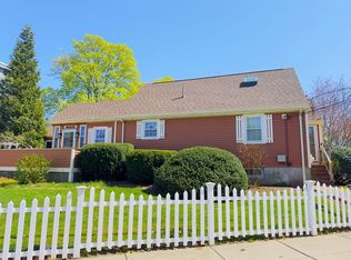 2 Summer St, West Roxbury, MA 02132