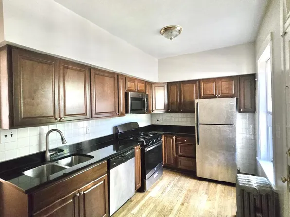 552 Elmwood Ave APT 3, Evanston, IL 60202