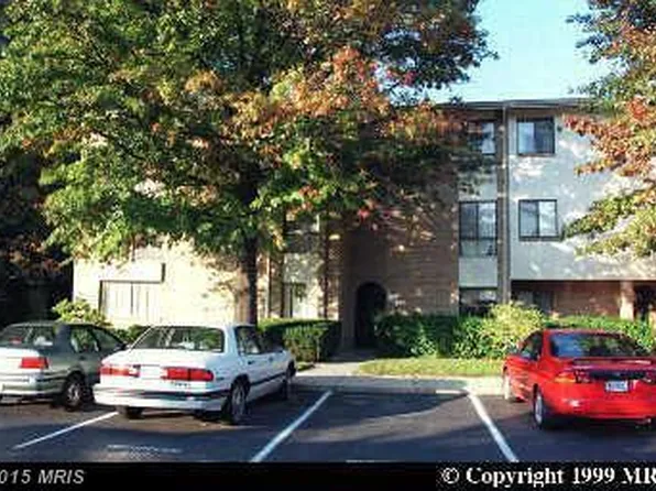 120 Monroe St #10, Rockville, MD 20850