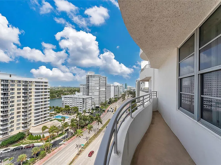 5555 Collins Ave #16A — Photo 23