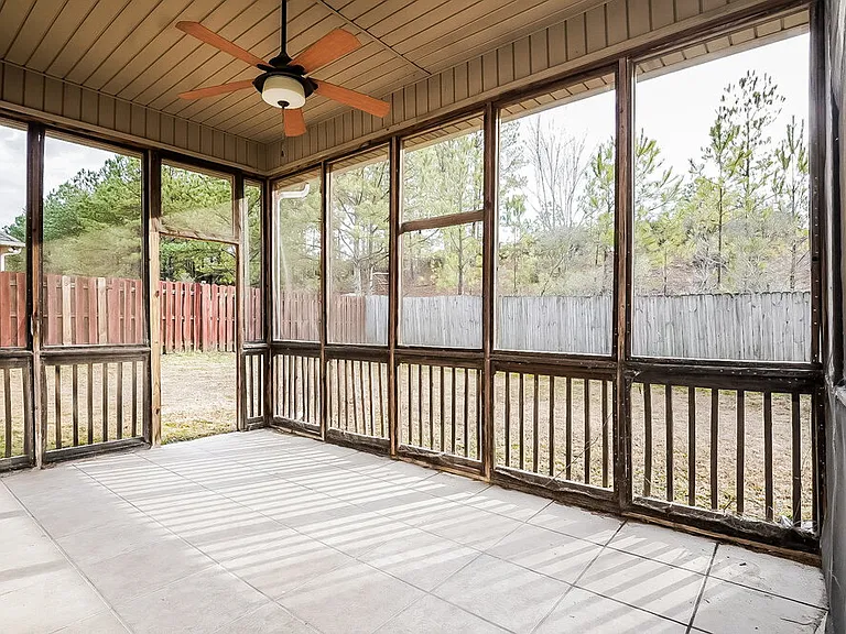 626 Waterford Ln — Photo 9