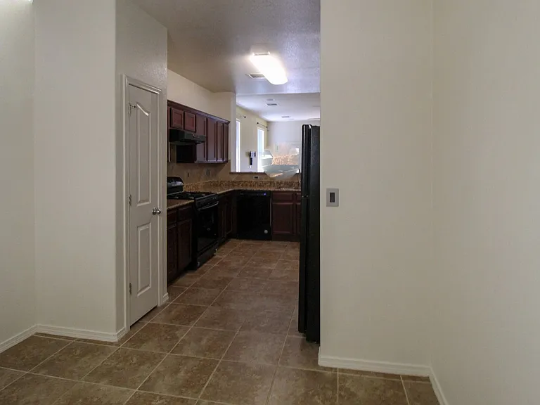 11285 Bullseye St — Photo 4