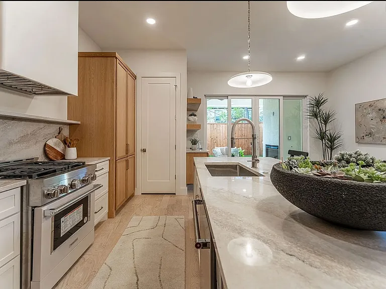 4525 Rusk Ave — Photo 18