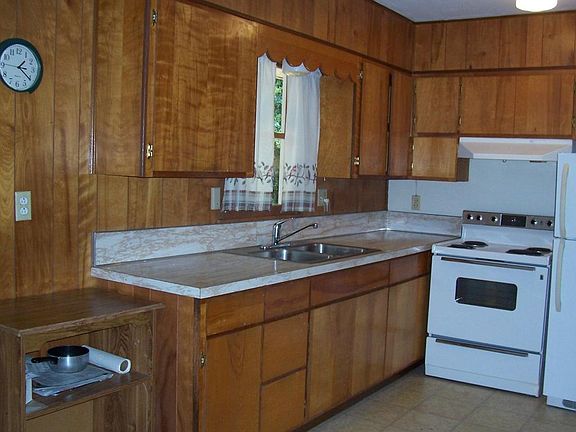 5th image of 2556 Shore Dr