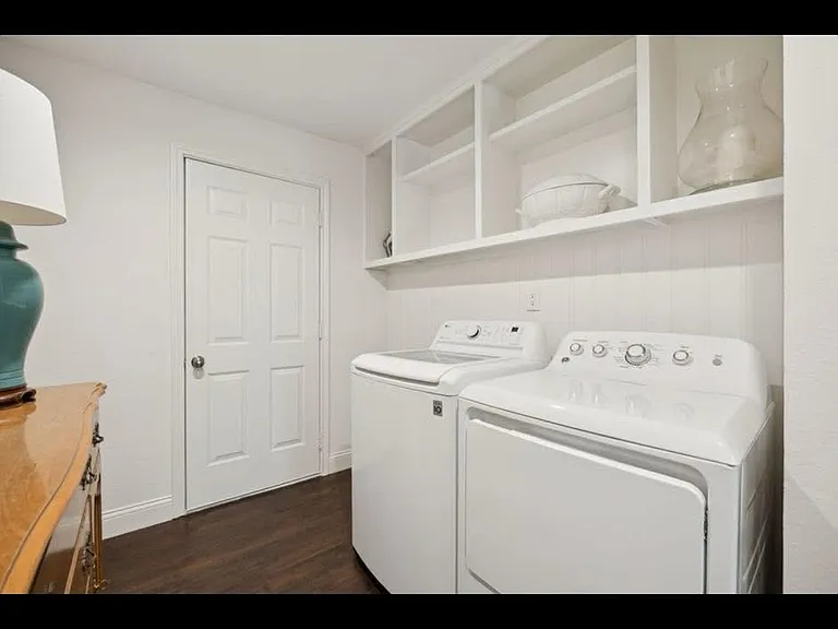 9346 Highedge Cir — Photo 12