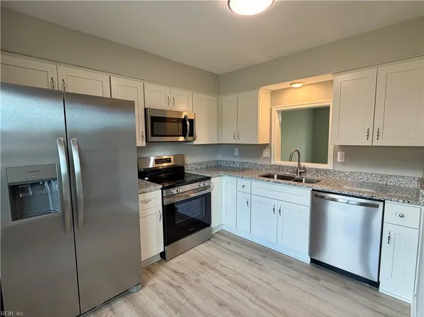 5412 Woburn Ln, Virginia Beach, VA 23462