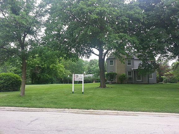 2nd image of 1010 S Vail Ave