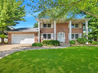 707 Yorkshire Ct, Washington, IL 61571