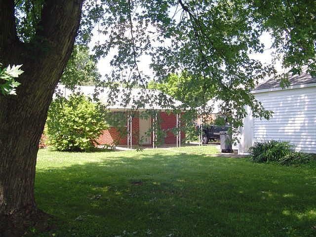 2nd image of 928 Springfield St