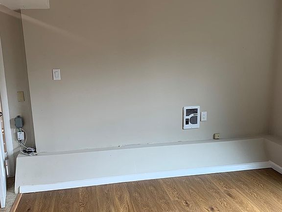 3rd image of 872 27th Ave #A