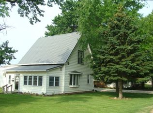 307 S 3rd St, Flora, IN 46929