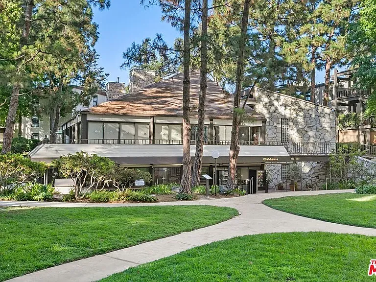 clubhouse