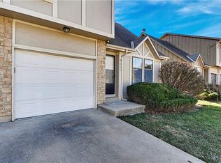 6707-6709 W 149th Ter, Overland Park, KS 66221
