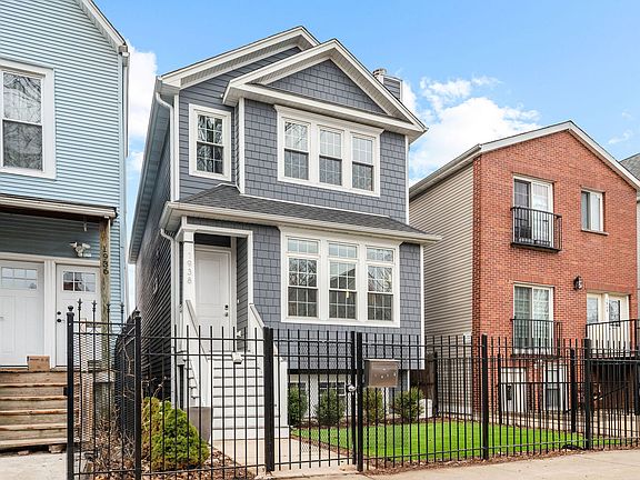 2nd image of 1938 N Ridgeway Ave