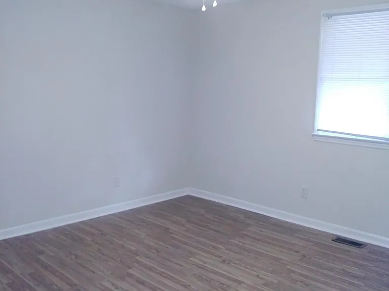 1610 Bryn Mawr Ave — Photo 6
