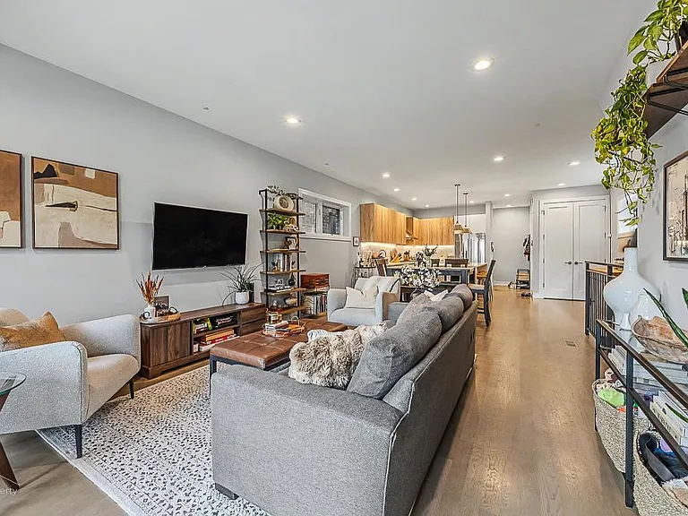 1824 N Kedzie Ave #1E — Photo 2